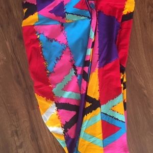 Beautiful bright colored lularoe TC geometric